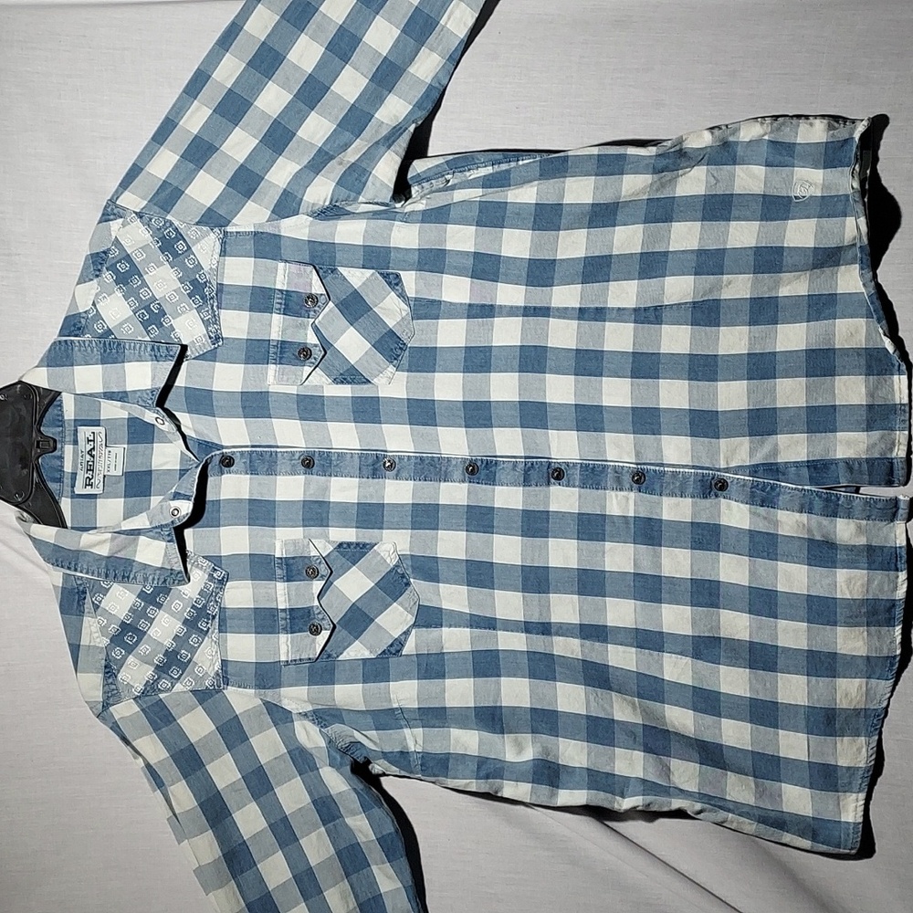 Ariat women's long sleeve button-up shirt with snaps US size XXL